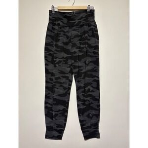 Athleta Women Size M Black Camo Salutation Camo Jogger Pants 627874